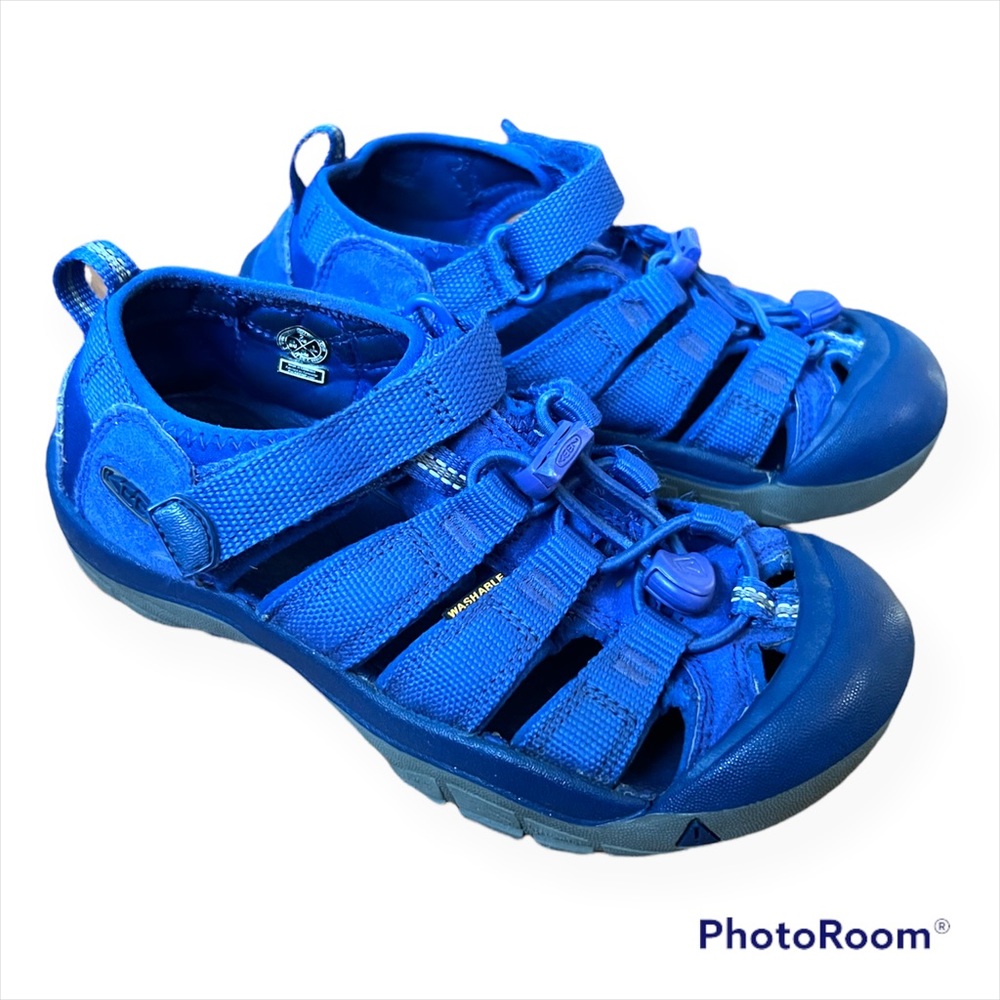 Unisex blue KEEN sandal